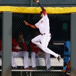 Billy Hamilton robs Ryan Braun of home run, suffers mild concussion hitting wall