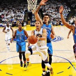Barnes, Warriors overrun Thunder in rout