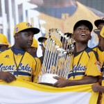 Chicago mayor to give Jackie Robinson West players championship rings