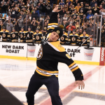 Patriots’ Rob Gronkowski spikes puck before Bruins-Islanders game (Video)