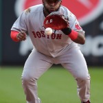 Pablo Sandoval makes tremendous diving catch on a bunt attempt